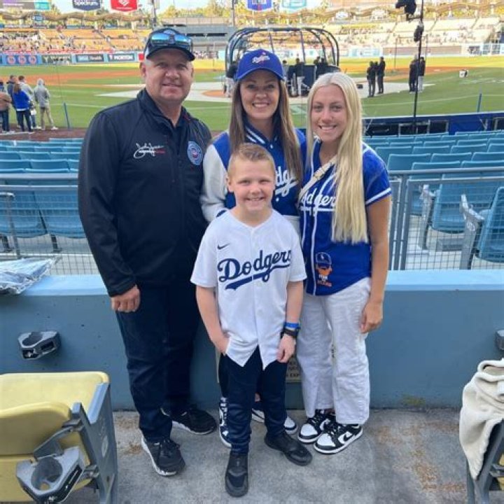Robert Hight's Wife's Inspiring Battle With Cancer